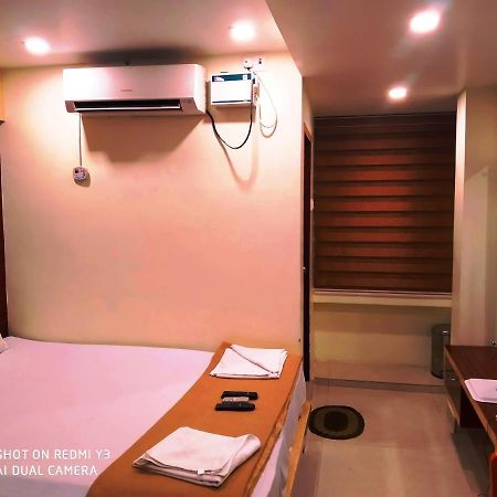 Hotel Milan Manor พอร์ตแบลร์ ภายนอก รูปภาพ