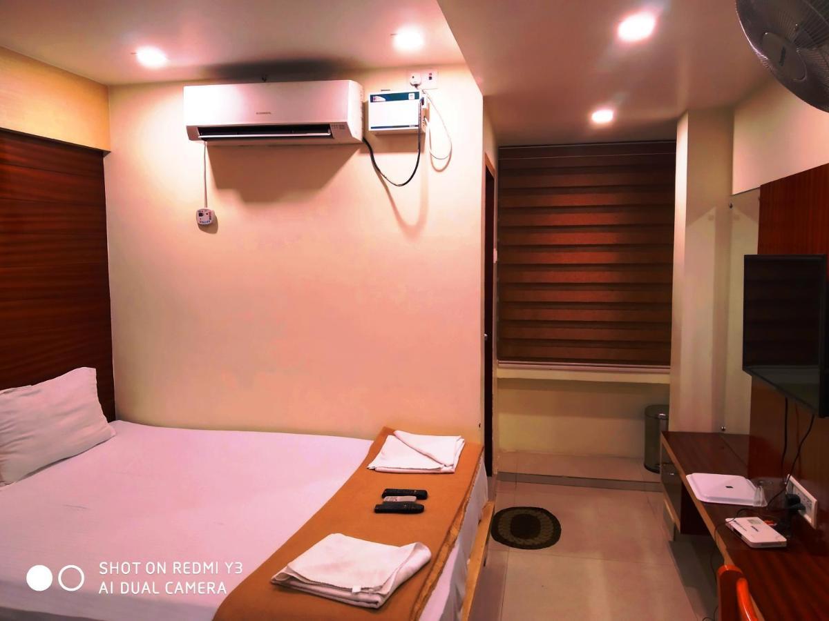 Hotel Milan Manor พอร์ตแบลร์ ภายนอก รูปภาพ
